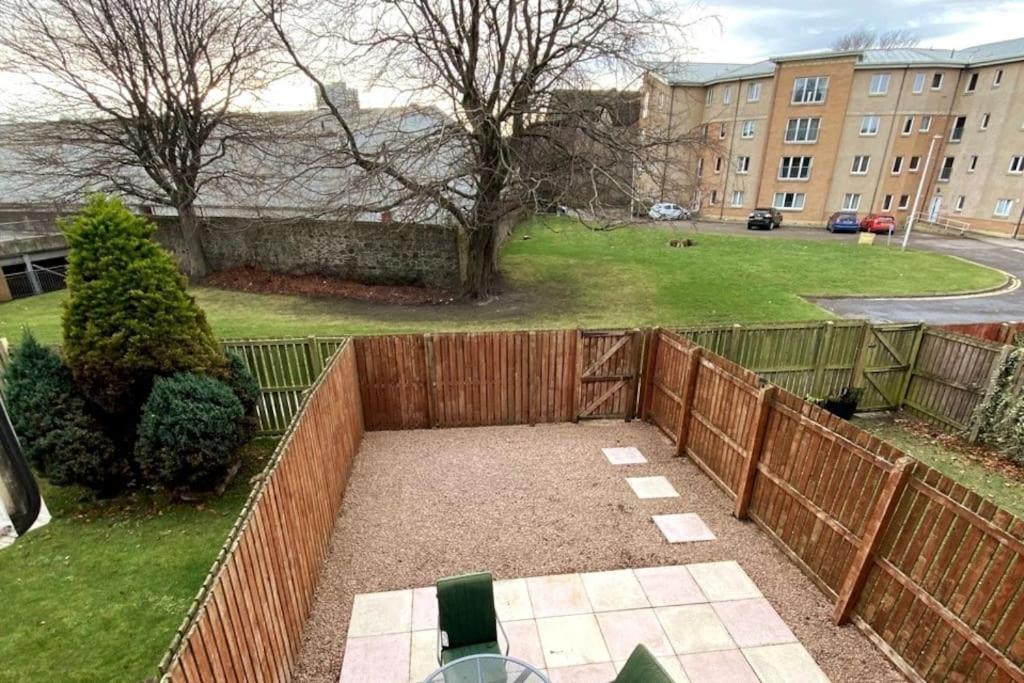 Spacious 4 Bedroom Townhouse Near Scenic Beach & City Centre Aberdeen Exterior foto